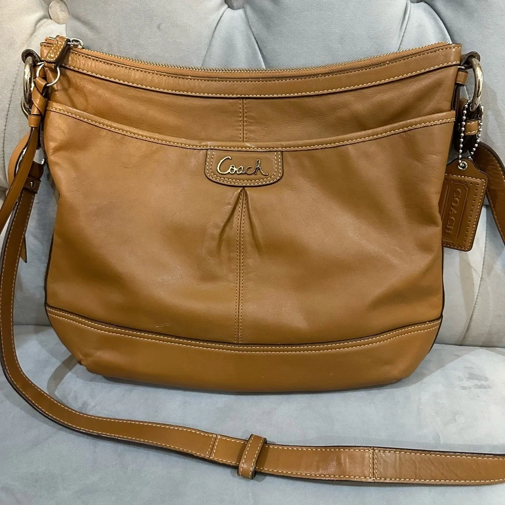 Coach leather crossbody bag tan w adjustable strap - Picture 1 of 8
